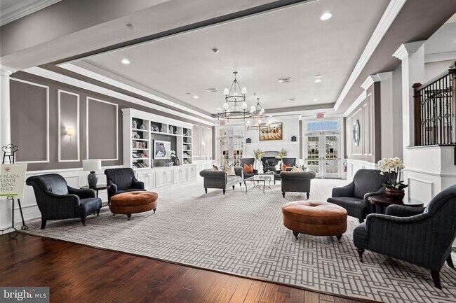 Building Photo - 2022 Crescent Wy