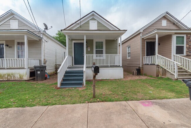 Building Photo - 1408 Maple St