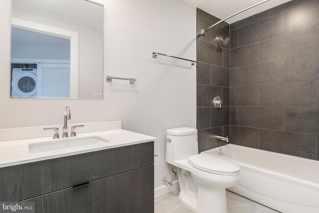 Building Photo - 3449 Scotts Ln