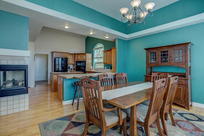 Building Photo - Beautiful Home in Gated Community