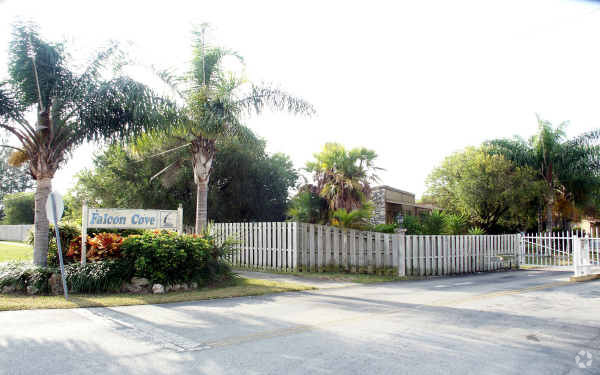 Primary Photo - Falcon Cove Apartments