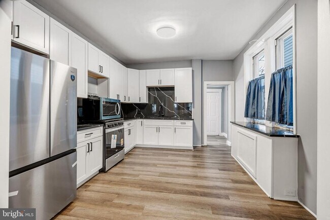 Building Photo - 3045 Weikel St