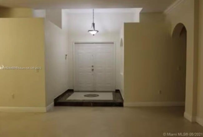 Building Photo - 1631 SE 17th Ave