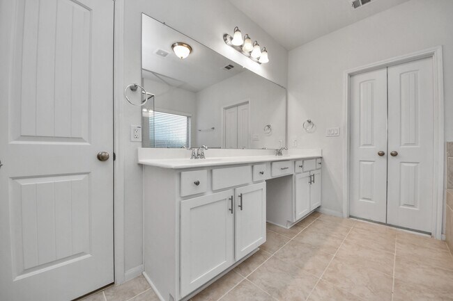 Building Photo - 24111 Golden Fallow Dr