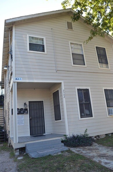 Building Photo - 2502 Saltus St