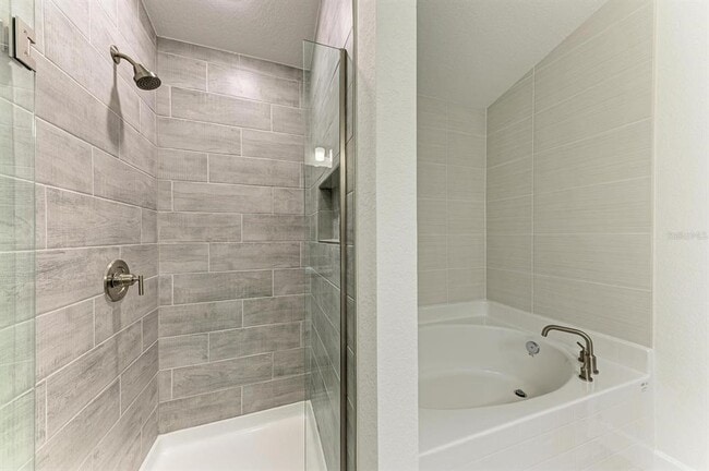 Building Photo - 2680 Averland Lp
