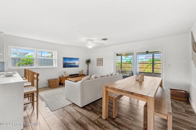 Building Photo - 440 Coconut Dr