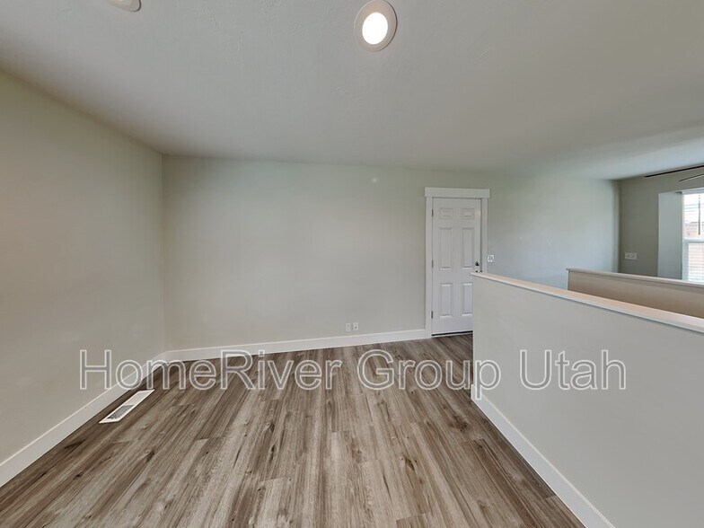 Building Photo - 5394 Cadenza Dr