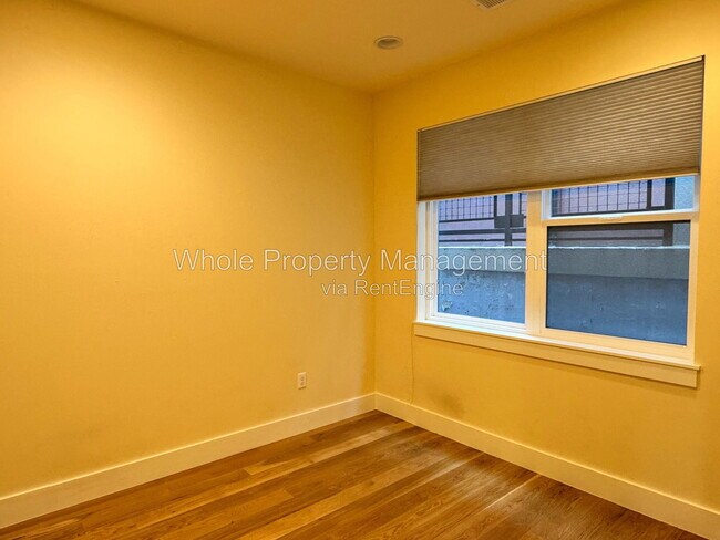 Building Photo - 3032 Zuni St