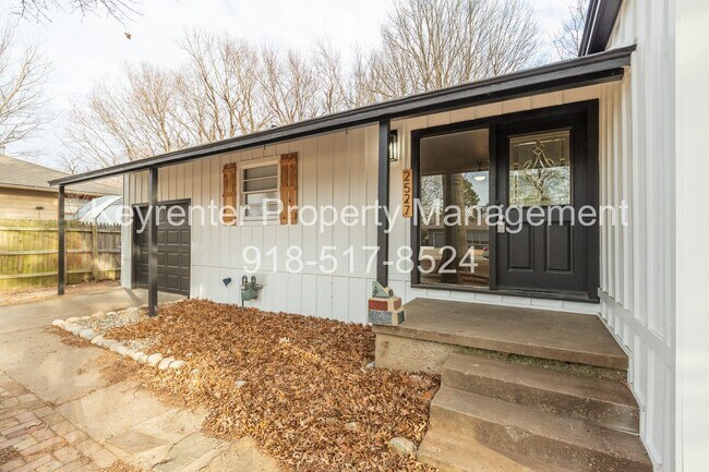 Building Photo - Beautiful 3 bedroom 1 bath, Available Now!