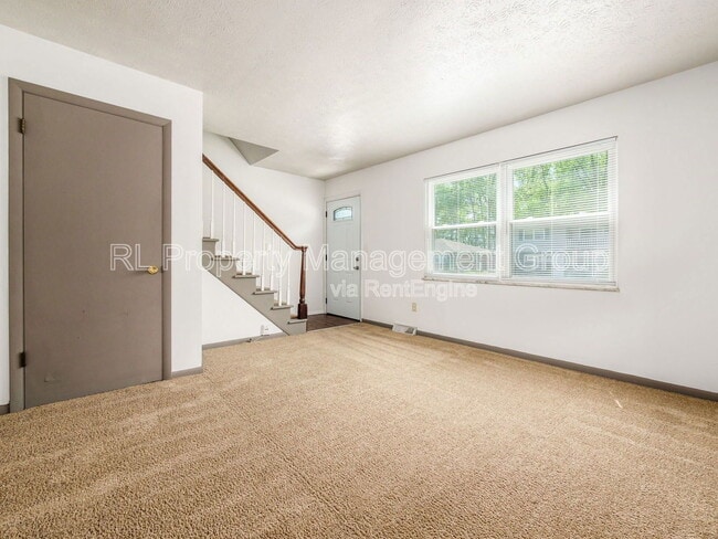 Building Photo - 464 Goshen Ct