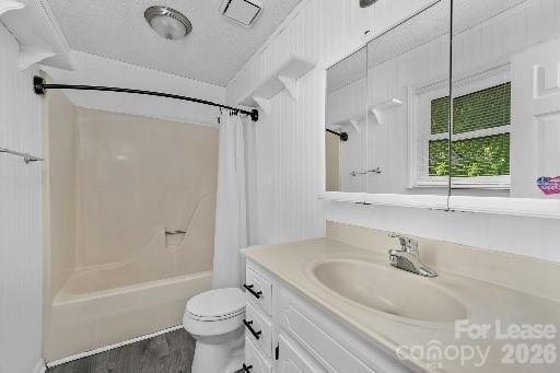 Building Photo - 21014 Pine Ridge Dr