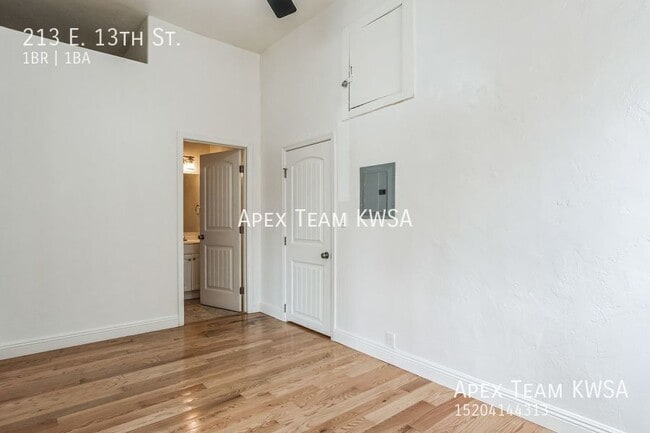 Building Photo - 213 E 13th St