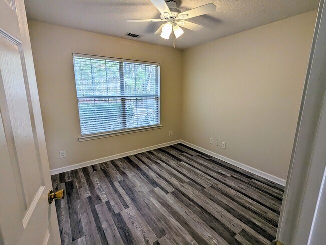 Building Photo - 89 Carlisle Ln