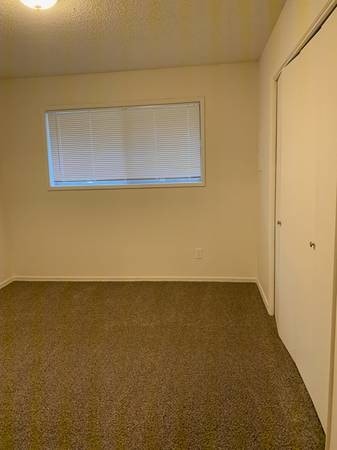 Building Photo - The Devonshire Apartments