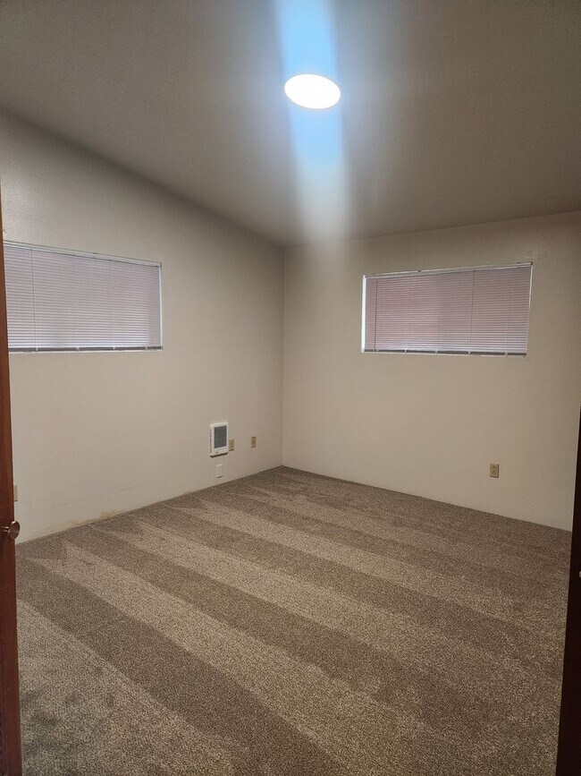 Building Photo - p513