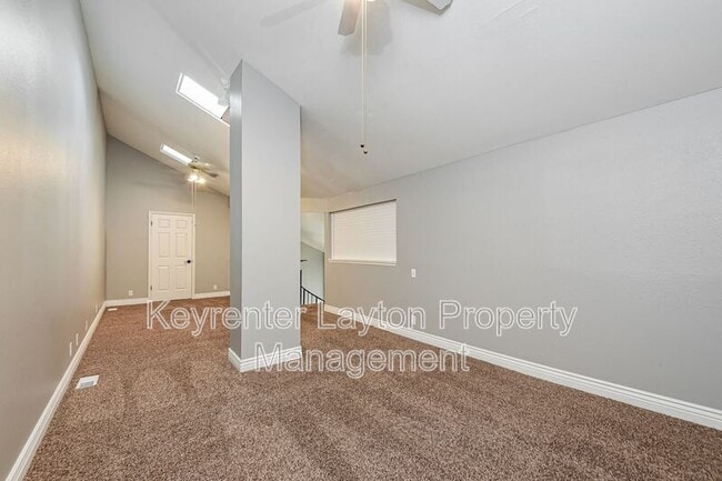 Building Photo - 650 S Main St