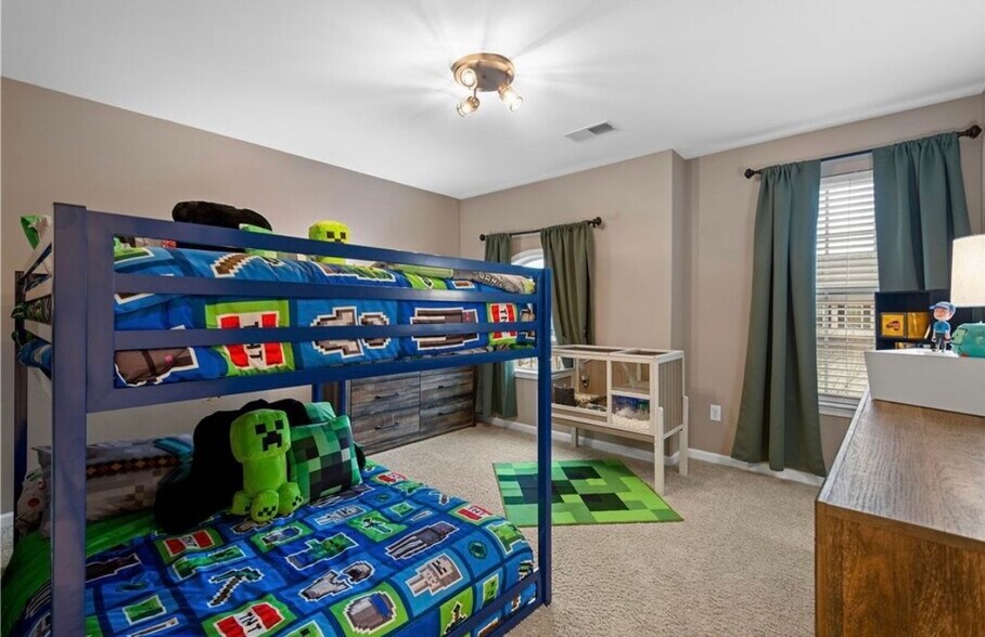 Building Photo - 294 Maple Ridge Dr