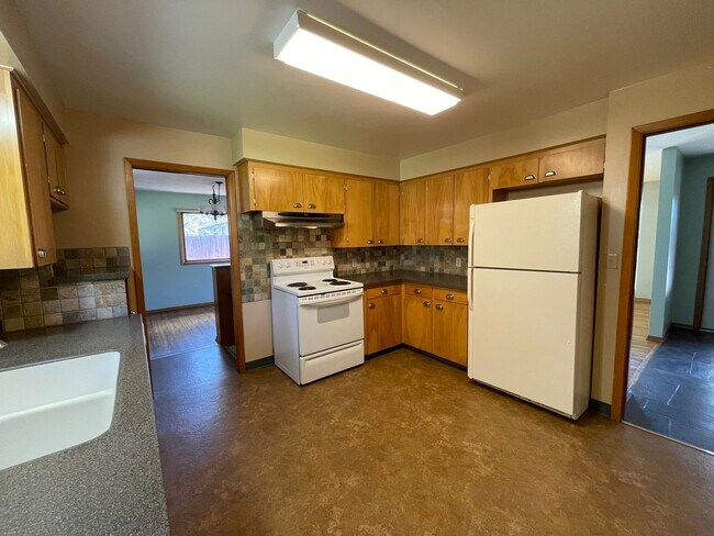 Building Photo - ***Coming Soon Mid July 15th***Beautiful Northwest Rancher