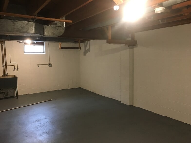 Clean usable basement - 609 Hood St