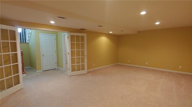 Building Photo - 4948 Pippin Dr NW