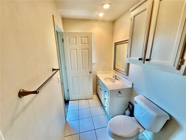 Building Photo - 14902 Dutchmans Dr