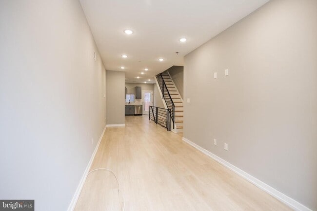 Building Photo - 2428 Jasper St