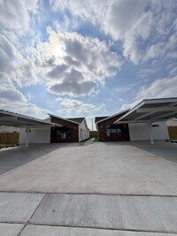 Building Photo - 2300 E San Andrea St