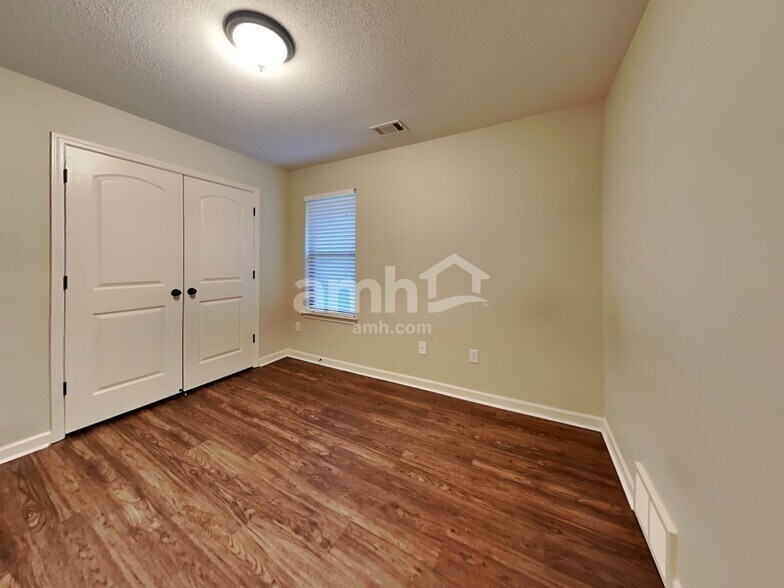 Building Photo - 7708 Romero Dr