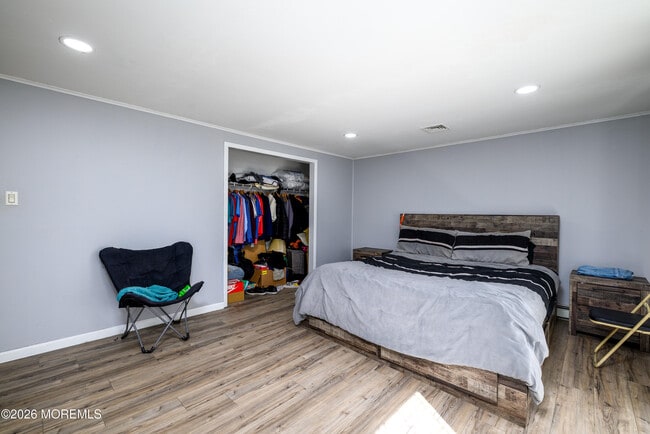 Building Photo - 570 Eltone Rd