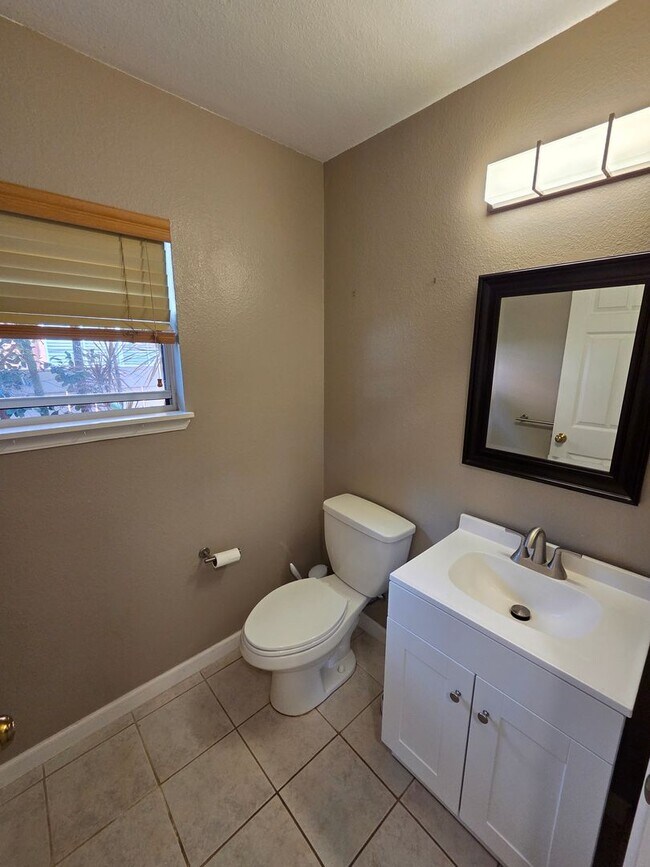 Building Photo - Spacious 2-Bedroom Home with loft in Tropics at Waikele with 2 car Garage