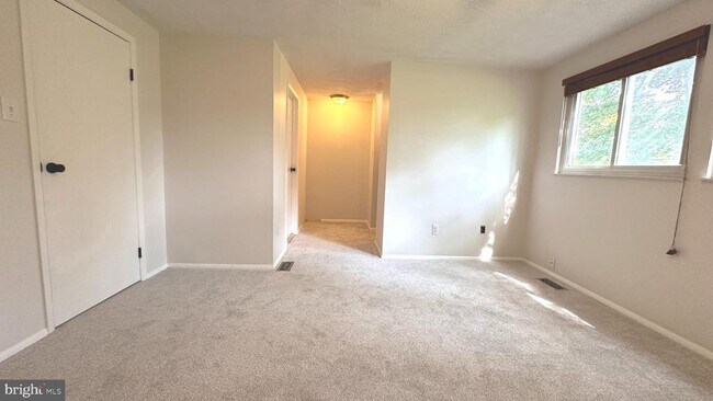 Building Photo - 13566 Bentley Cir