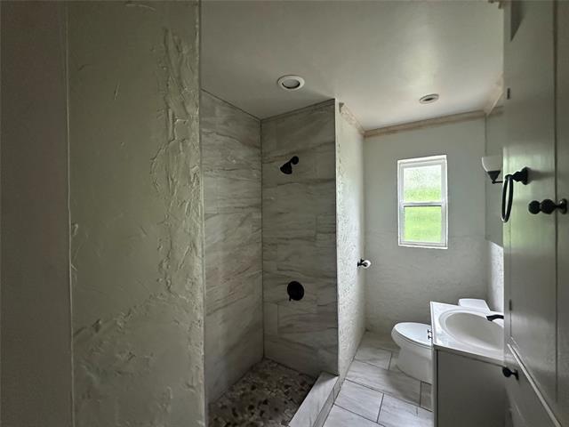 Building Photo - 2806 Hedgerow Dr