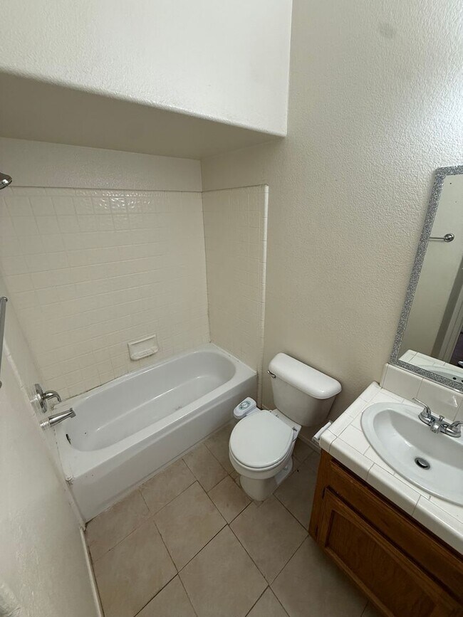 Building Photo - 10612 Tivoli Ct