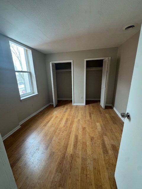 Building Photo - 487 South Ave