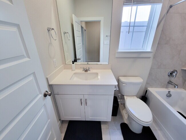 Building Photo - 3 Bed Home for Rent in Park Row Village West | Houston TX 77084
