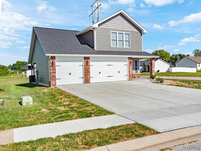 Building Photo - 3713 Justine Drive