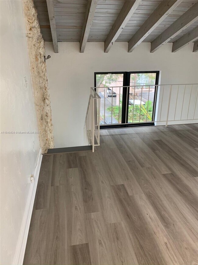 Building Photo - 24 Calabria Ave