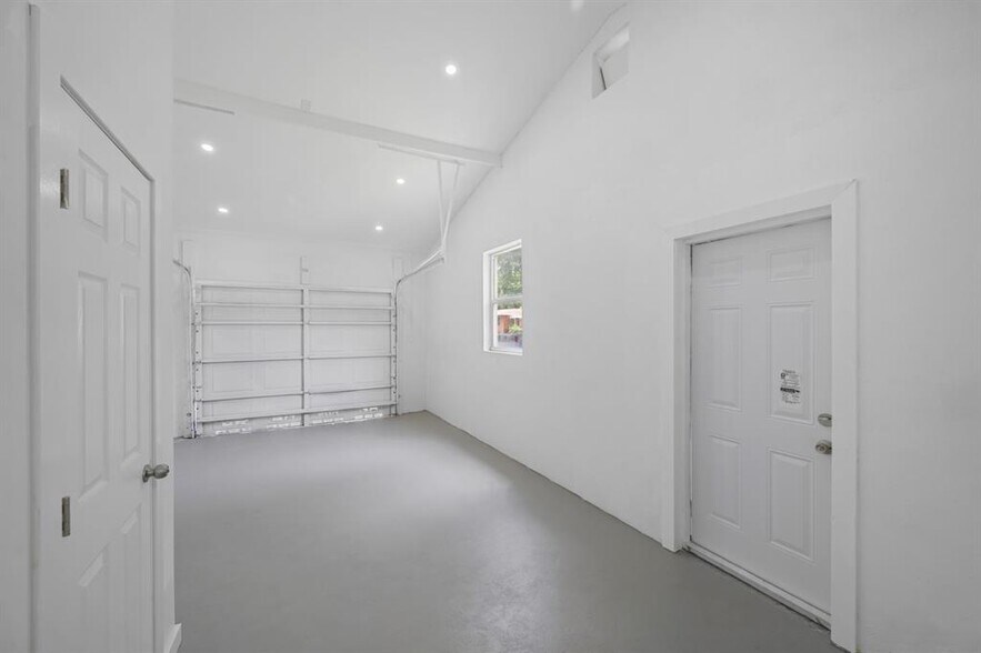 Building Photo - 2601 Taylor St