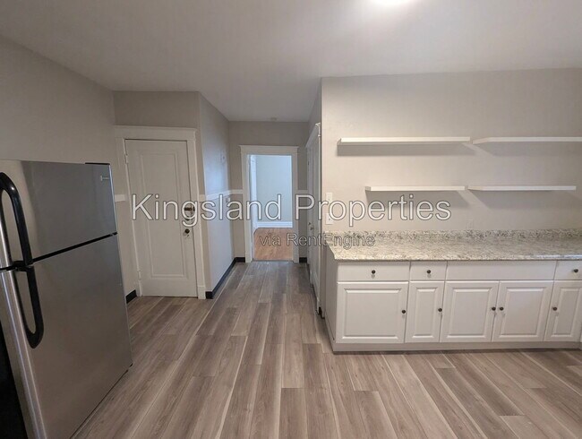 Building Photo - 4982 Oleatha Ave