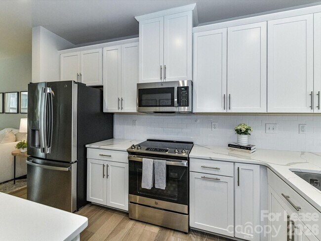 Building Photo - 408 Tristram Ln
