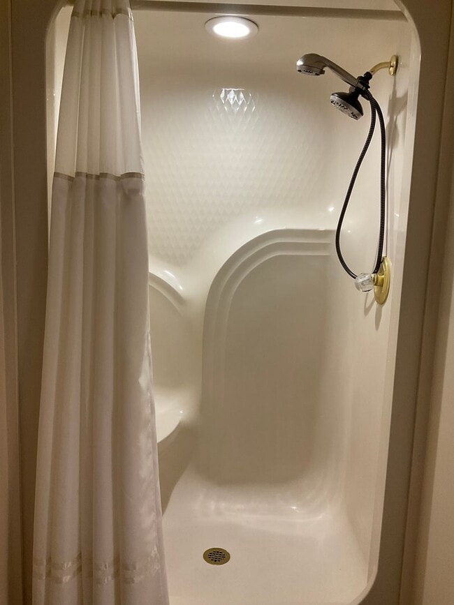 Building Photo - 2903 Lake Lorraine Cove