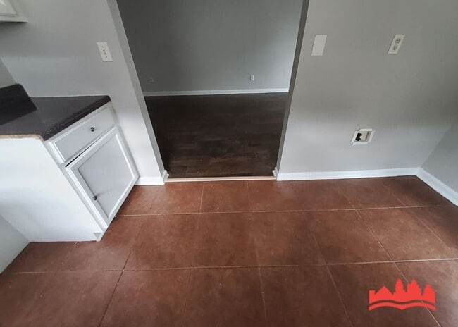 Building Photo - 3035 Meadows Ln