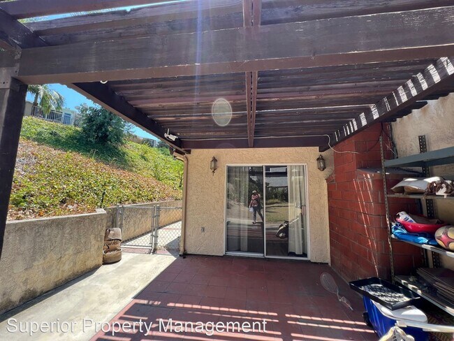 Building Photo - 4 br, 3 bath House - 910 High Country Dr.