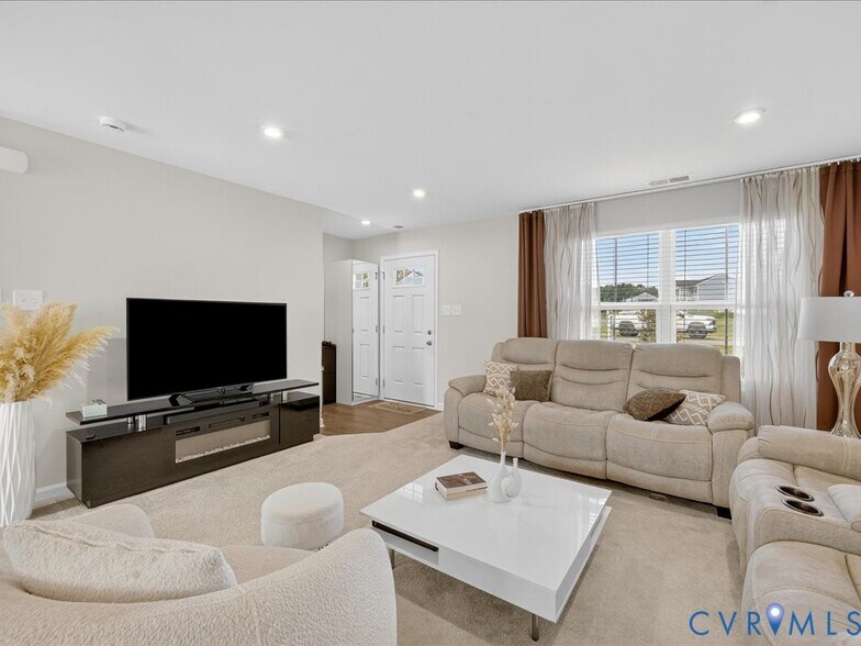 Building Photo - 4905 Gerald Dr