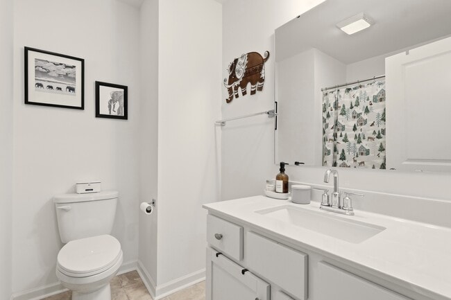 Building Photo - 17 Saltford Ln