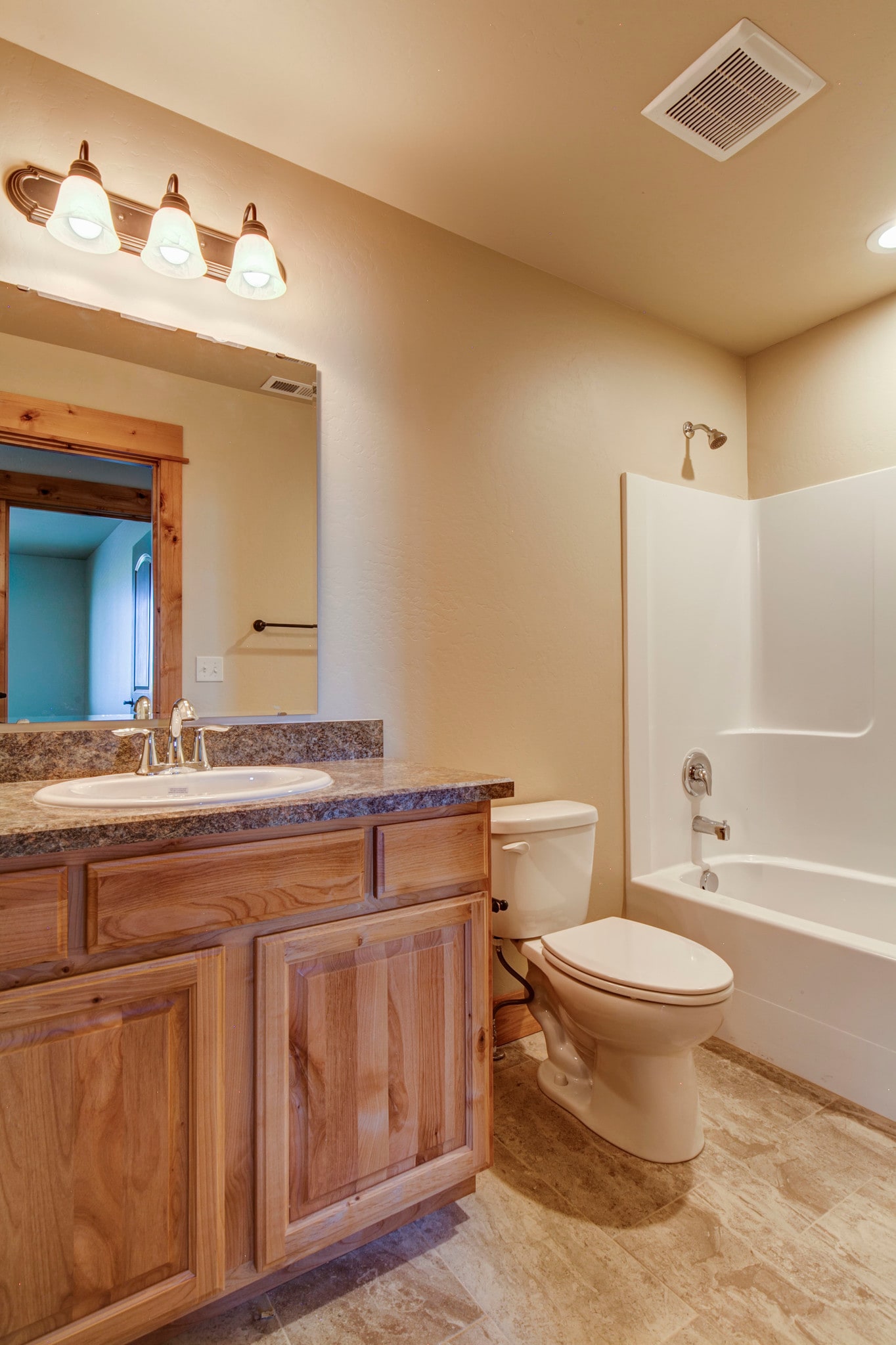 Building Photo - 4737 Sherwood Way