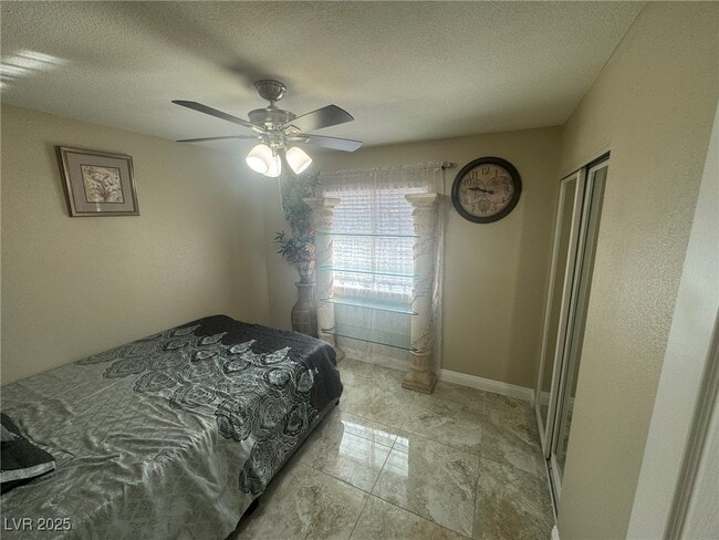 Building Photo - 6224 Miraloma St