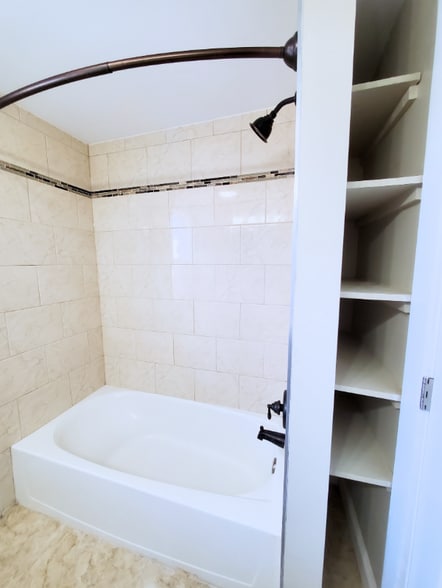 Building Photo - 90 E 8th Ave