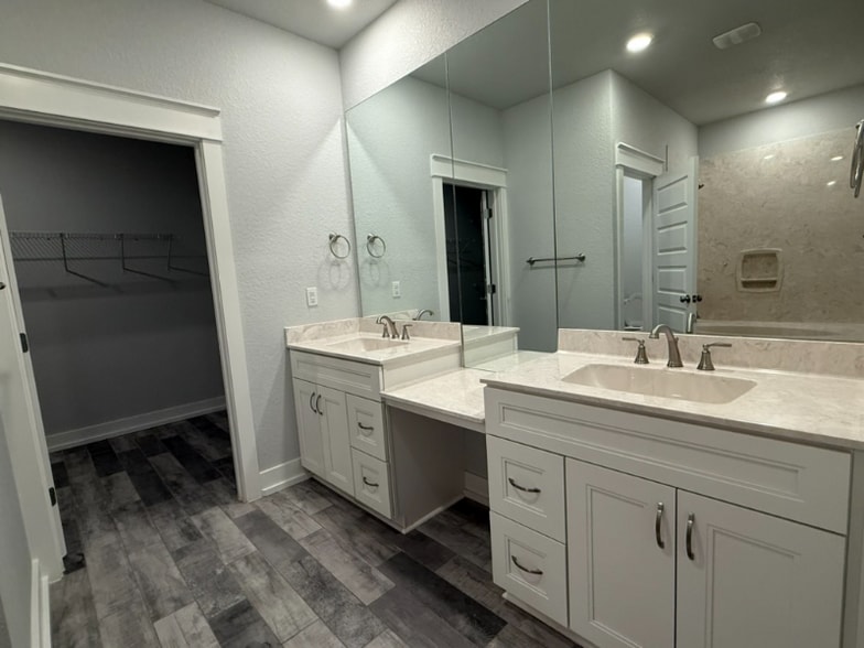 Building Photo - 311 Arroyo Hondo Terrace